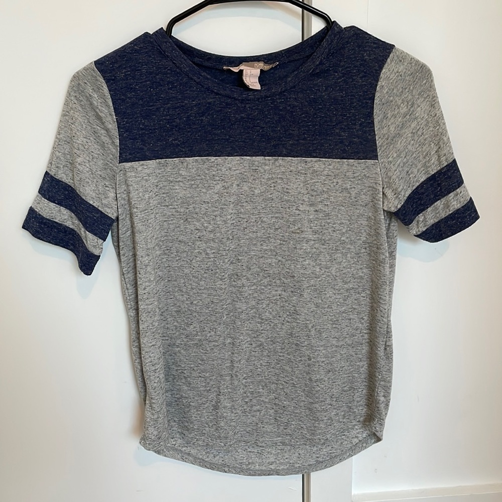 Super soft baseball style T-shirt Size Small